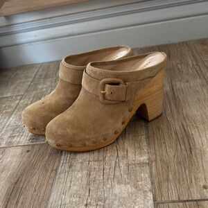 Veronica Beard Tan Mules with Wooden Heel